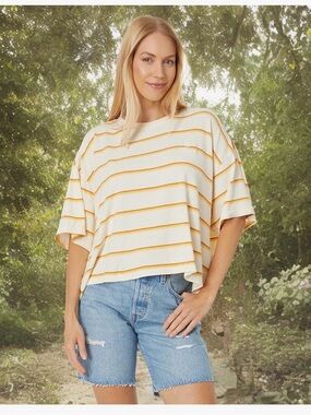 🆕 Billabong Womens Feeling Free Boxy Tee. Size Medium. NWT
